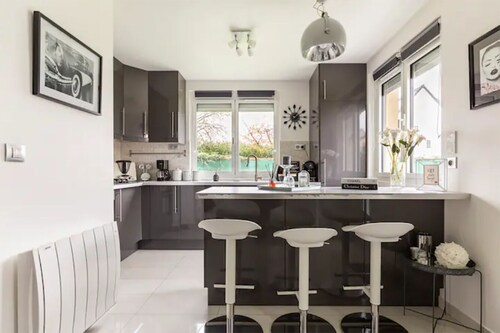 Maison indépendante dans un très grand  jardin proche CDG aéroport et parc d'exposition Paris Villepinte