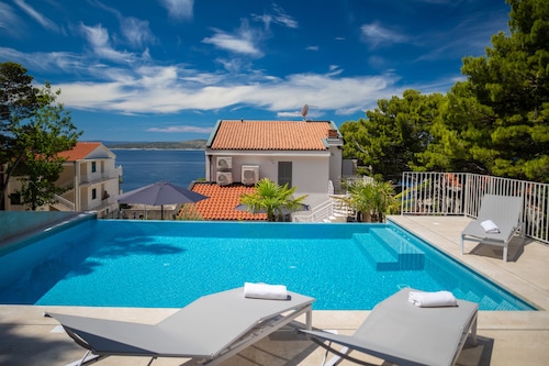 Villa MT Brela A3 (4+2)