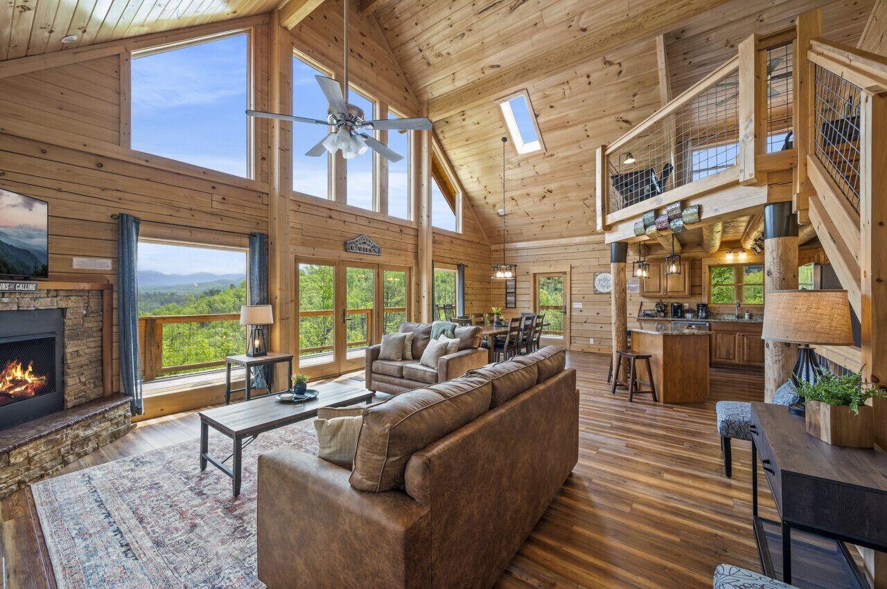 Rustic Retreat · New Listing!! 4bed, 5 bath in the heart of it all, vastly amazing views!