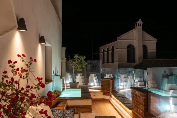 Deluxe Suite, Multiple Beds, Terrace, City View | Terrace/patio