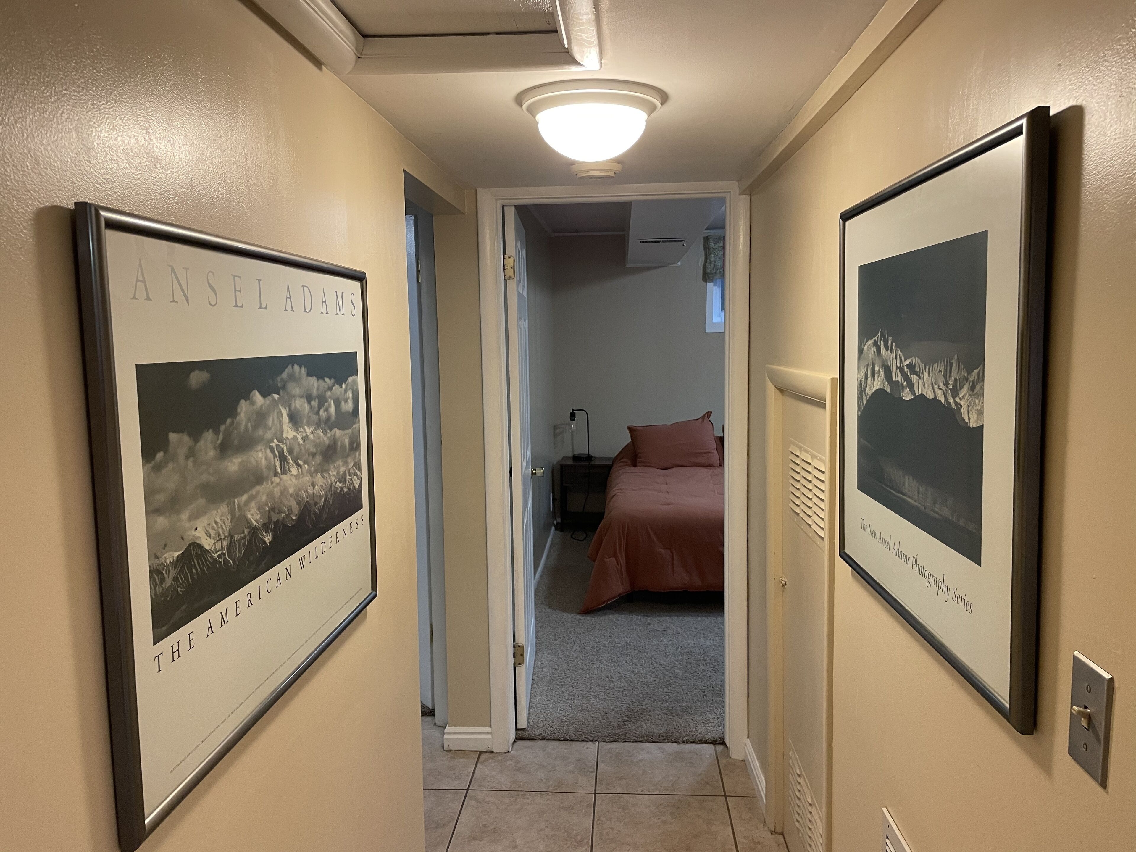 3 habitaciones, escritorio, tabla de planchar con plancha y wifi 