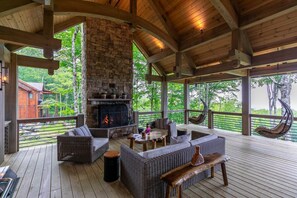 Property grounds - Twin Boulder Lodge at Eagles Nest: big views, outdoor fireplaces, hot tub, arcade (Banner Elk)
