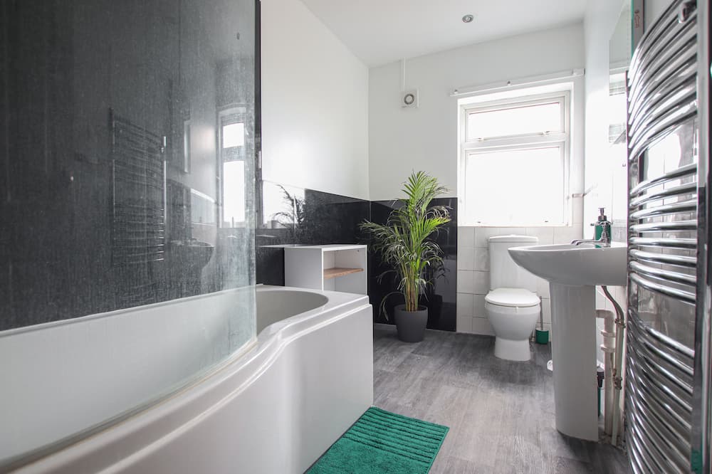 Contemporary Home in Friendly Easton - Free Parking - Barrow Gurney