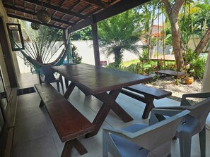 Outdoor dining - Beautiful and cozy house on Pipa beach, perfect for friends and family. (RN)