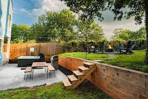 Outdoor dining - City Oasis with Hot Tub Group-Friendly (Atlanta)