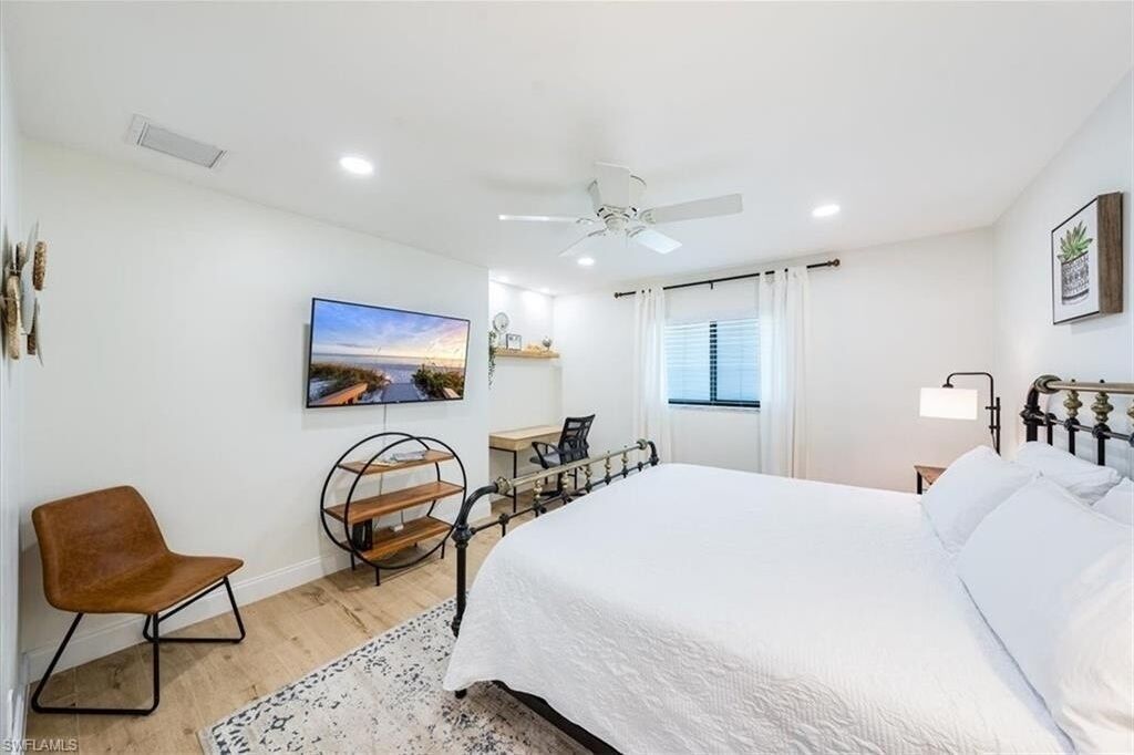 3 bedrooms, desk, iron/ironing board, free WiFi