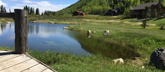 Cozy Mountain Condo! 2 Miles North of Purgatory! Heated Pool !