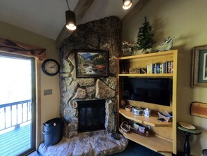 Smart TV, fireplace, DVD player, table football