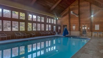 Piscine couverte, piscine extérieure