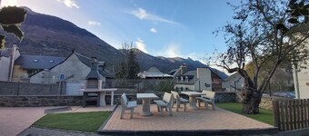 Apartment Knossos in a detached house