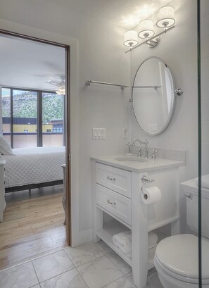 2 bedrooms, WiFi, bed sheets, wheelchair access