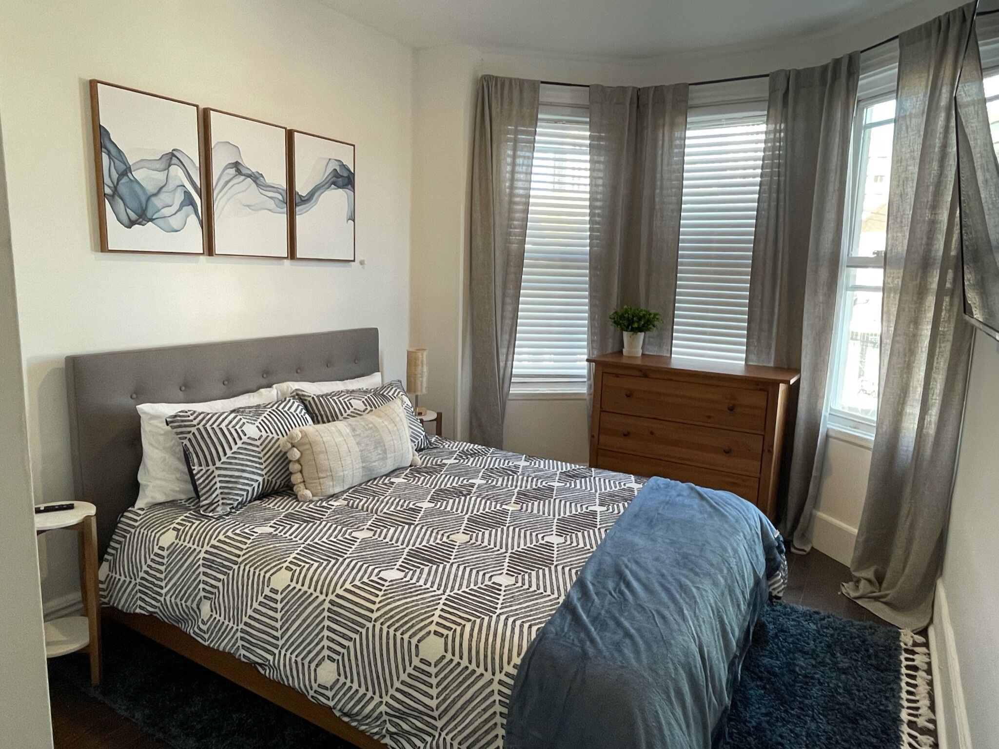 3 soverom, strykejern/-brett, wi-fi og sengetøy