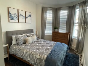 3 quartos, ferros/tábuas de passar roupa, Wi-Fi, roupa de cama