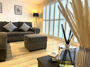 Lejlighed - privat badeværelse (Sandford) | Lounge