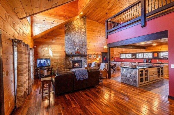 Interior - Experience breathtaking mountain views at Sunset Vista (Bryson City)