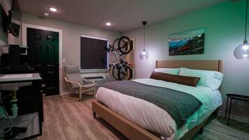 1 bedroom, desk, WiFi (free), bed sheets