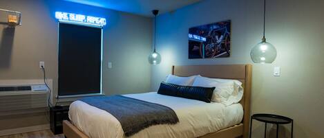 1 bedroom, desk, WiFi (free), bed sheets