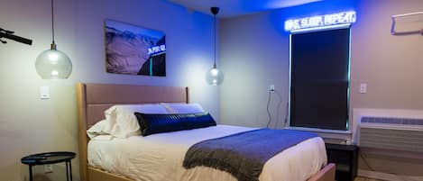 1 bedroom, desk, WiFi (free), bed sheets