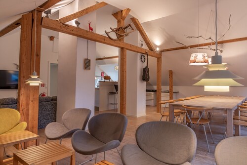 Chalet Love the Alps, 22pax, near ski lift