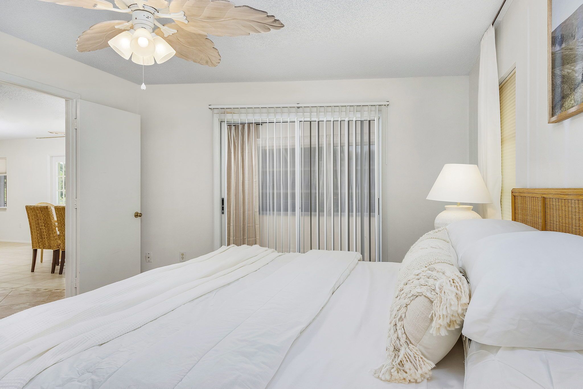 2 多间卧室、办公桌、免费 WiFi、床单