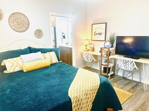 1 bedroom, desk, iron/ironing board, free WiFi