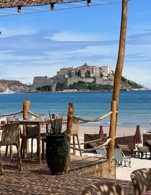 Outdoor dining - Studio Calvi (Corsica) 250 meters from the beach, WiFi (Calvi)