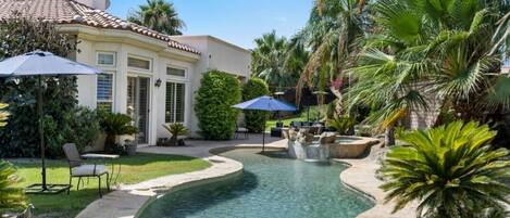 Piscina externa, piscina aquecida