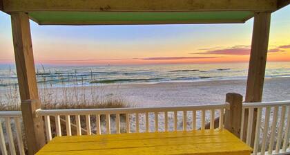 Updated 2 BR beachfront cottage - Pet Friendly!