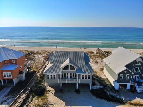 Beachfront! Pools- new AC!