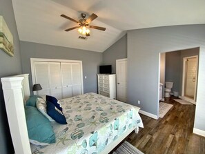 3 chambres, fer et planche à repasser, Wi-Fi gratuit, draps fournis