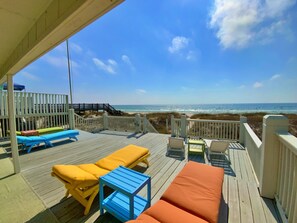Terrace/patio - Super Cute and Beachfront (Gulf Shores)