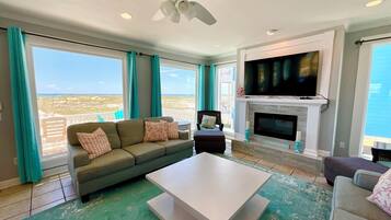 Televisie en een open haard