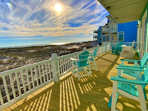 Lux Beachfront w/Elevator, Pools, Hot tub