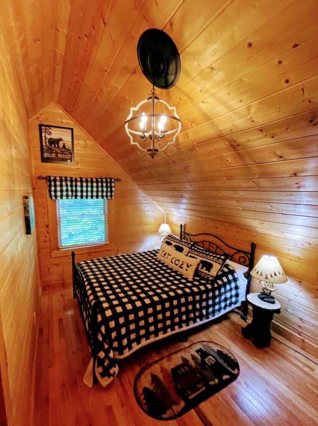 4 多间卧室、办公桌、熨斗/熨衣板、免费 WiFi