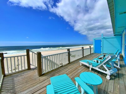 Total Facelift!  Beachfront & Dog Friendly!