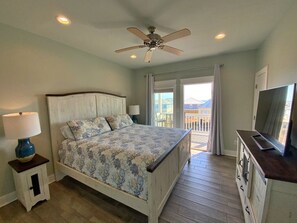 5 bedrooms, iron/ironing board, free WiFi, bed sheets