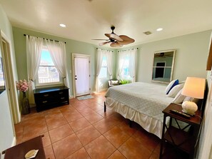 4 Schlafzimmer, Bügeleisen/Bügelbrett, kostenloses WLAN, Bettwäsche