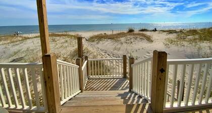 Modern, Beachfront & Pet Friendly