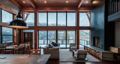 Luxe Modern Timberframe - Iconic Panorama Views Air-Con