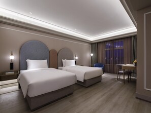 Deluxe Twin Room, 2 Twin Beds | Free WiFi, bed sheets, wheelchair access