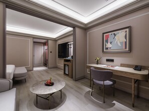 Deluxe Room, 1 King Bed | Soundproofing, free WiFi, bed sheets, wheelchair access - Mercure Shanghai Jinqiao (Shanghai)