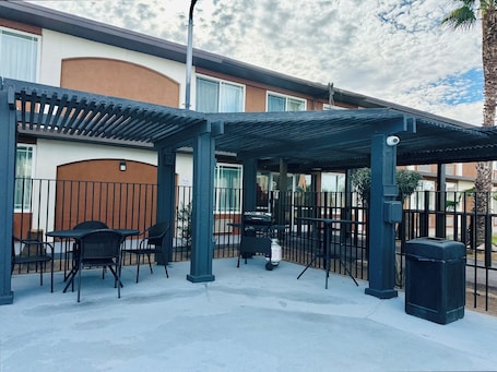 BBQ/picnic area