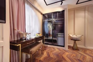 Deluxe Room | Premium bedding, minibar, in-room safe, individually furnished - Concept Nisantasi Hotels & Spa (Istanbul)