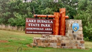 A sign for Lake Eufaula State Park Arrowhead Area.