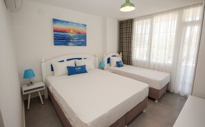 Premium bedding, in-room safe, blackout drapes, travel crib - MOJO TEL BEACH (Erdemli)