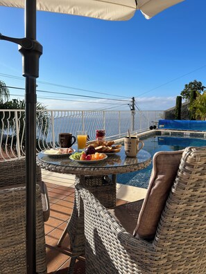 Outdoor dining - Casa Del Mar (Canhas)