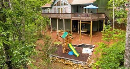 Sapphire Mountain Secluded Hideaway