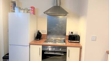 City Apartment, 2 Bedrooms | Private kitchen