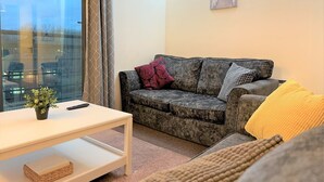City Apartment, 2 Bedrooms | Living area | 55-inch LED TV with cable channels, TV, Netflix - Mosh Homes 01 (Salford)
