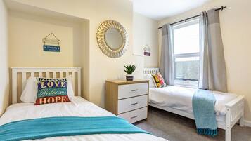 2 bedrooms, iron/ironing board, free WiFi, bed sheets